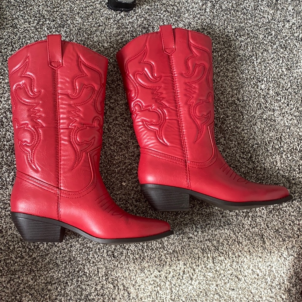 Red cowgirl boots